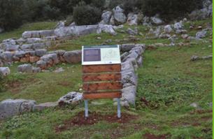 ηχοτοπίο και να ενημερωθεί για τα προστατευόμενα είδη πουλιών της περιοχής.