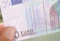 Euro pangatähed tähtsaimad turvaelemendid Euro pangatähtede valmistamisel kasutatakse kõrgtehnoloogilisi turvaelemente: reljeeftrükk (ehk sügavtrükk), vesimärk, turvaniit, katkendlik number (ehk