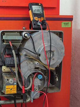 1 mv to 1,000 V AC/DC interval măsurare curent 1 ma to 10 A 0.1 µa to 10 A Interval de măsurare temp -20 to +500 C 760-1 760-2 760-3 Măsurarea pentru reglarea curentului de ionizare cu 760.