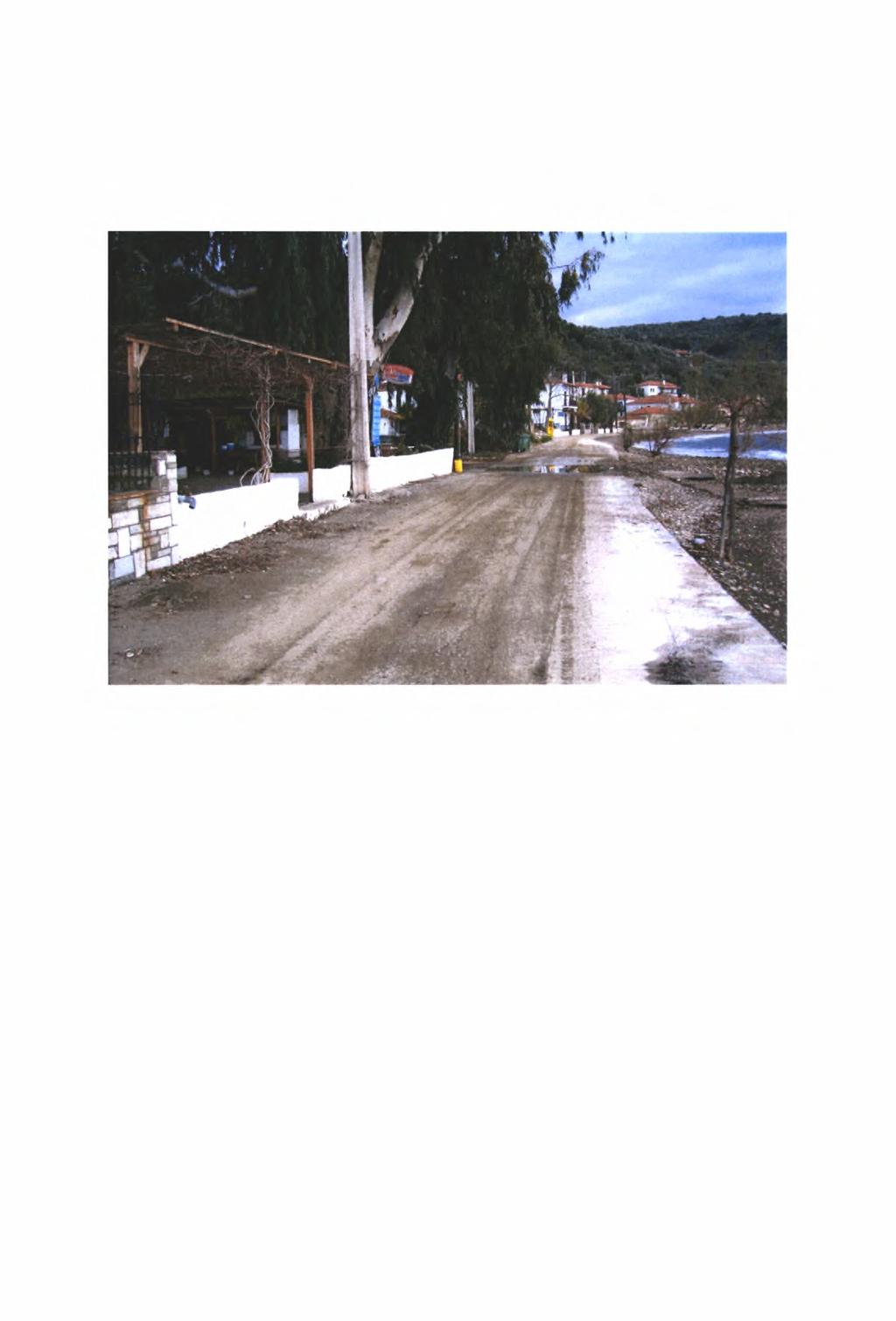 κατοίκων είναι πολύ μικρός και ίσως για αυτό το κάνει τόσο ελκυστικό είτε για διακοπές είτε για μια απλή βόλτα ξεκούρασης.