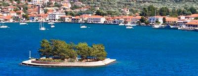 Σμαραγδένιες θάλασσες, ολόλευκες ακρογιαλιές και καταπράσινη φύση, συνθέτουν το σκηνικό του μικρού νησιού της Ιθάκης. Επιστροφή το βράδυ στο Μεσολόγγι.