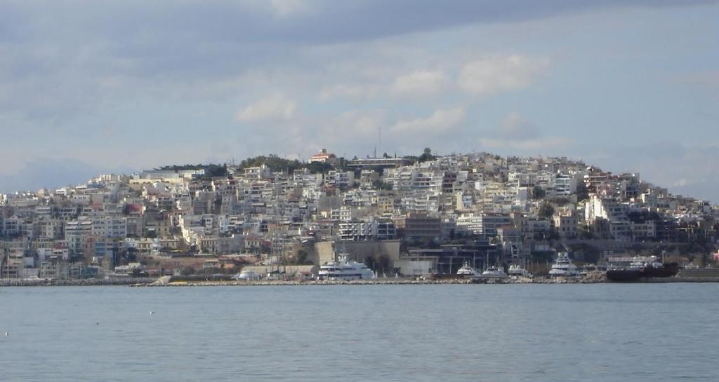 Εικόνα 3 Η θέση της Καστέλλας 6 Εικόνα 4 Ο λόφος της Καστέλλας 7 5 Ιστότοπος: https://el.wikipedia.