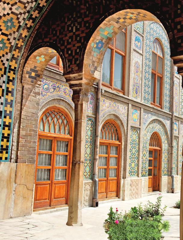 وجهة دولية 15 قصر جولستان يقع في العاصمة اإليرانية طهران وفيه عرش الطاووس وهو أحد أقدم المواقع