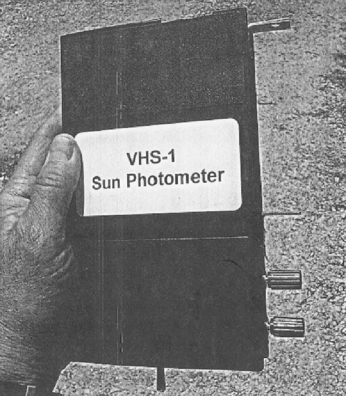 FOTOMETRE SOLARE (2) Un exemplu de fotometru solar, cu o structură relativ simplă şi
