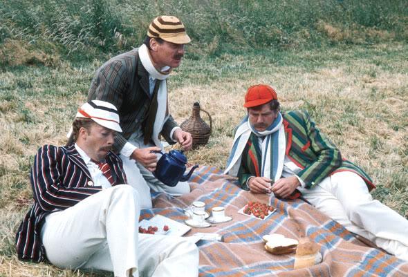 / وطن ال نعمل من أجله ال نستحق العيش فيه بشرى المناع Episode Five George and Jerome went on a walk into Henley. Harris was warned not to sleep, but had slept, however.
