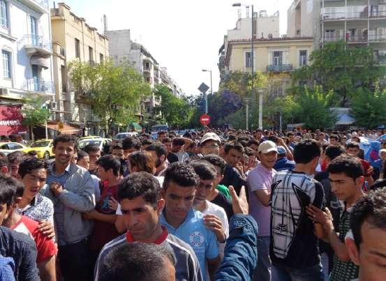 ΠΡΟΕΛΕΤΘ ΜΕΓΑΛΟΤ ΑΡΙΘΜΟΤ ΠΡΟΦΤΓΩΝ ΠΛΑΣΕΙΑ