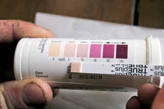 Testy na určenie subklinických ketóz u kráv 1 Testované médium Krv Mlieko Moč Precision XTRA (Freestyle Optium or Freestyle Neo, Abbott Labs) Keto-Test (Elanco and Sanwa Kagaku Kenkyusho Co.