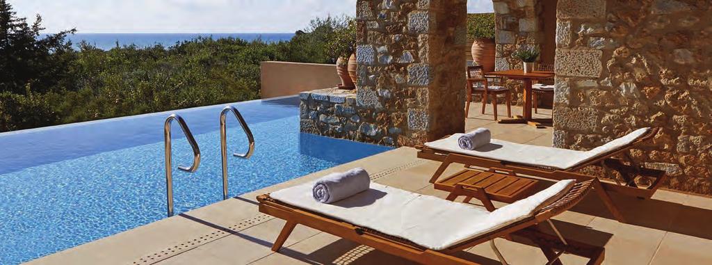 THE WESTIN RESORT COSTA NAVARINO 5* DELUXE Υ Σ - ΕΣΣΗ Α ε υπέροχη θέα στα καταγάλανα νερά του ονίου και άμεση πρόσβαση στην αμμώδη παραλία The Dunes Beach, το The Westin Resort costa navarino σας