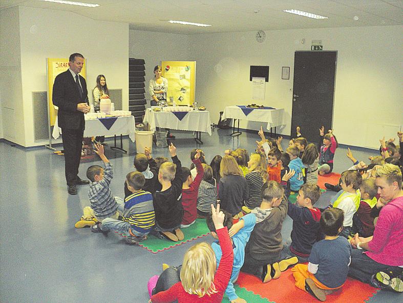 V okviru Tradicionalnega slovenskega zajtrka so tako v vrtcih in šolah v Občini Dobrova - Polhov Gradec potekale tudi razne delavnice, katerih namen je izobraževati, obveščati in ozaveščati otroke in