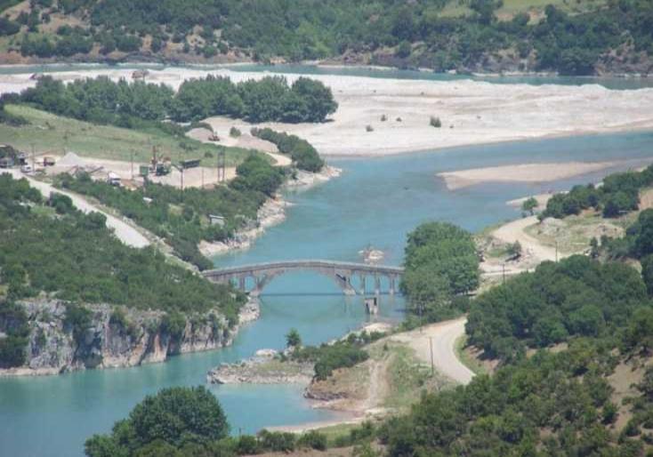 ανατολική πλευρά της Γέφυρας Τέμπλας ΑΠΟΣΠΑΣΜΑ ΧΑΡΤΗ ΦΩΤΟΓΡΑΦΙΑ ΥΦΙΣΤΑΜΕΝΗΣ ΚΑΤΑΣΤΑΣΗΣ ΣΤΟΧΟΙ ΤΟΥ ΕΡΓΟΥ 1 Δημιουργία υποδομών οικοτουρισμού 1 ΣΥΝΕΡΓΕΙΑ ΜΕ ΠΡΟΓΡΑΜΜΑΤΙΖΟΜΕΝΑ ΕΡΓΑ Δημιουργία υποδομών