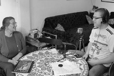 ÌÈ È Â ÈÂ È ÌÚ ÔÂÈ Â Á Â Â Ú ÓÂ Tamasz in his important work interviewing Regina Winograd at her home in Bat Yam תיאור הפרויקט המרכז "שער גרודצקה תיאטר "NN פועל בלובלין משנת 1998 הוא מיישם תכנית