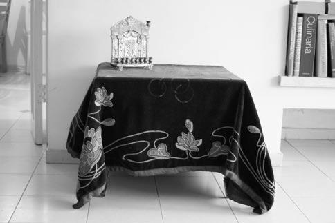 È Ïˆ ÔÁÏÂ ÙÓÎ ÌÂÈÎ Ó Ó Â È ÙÈË Ó ËÈÓ ÈÂÒÈÎÂ Ì Â Á ÌÂÈÏ ÈÃ ÀÒ ÂÏ È ÈÈÎÂ Á Hanukka lamp that my