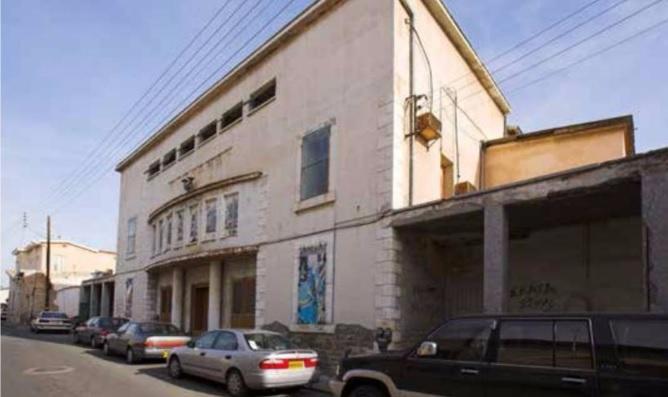 18 ΚΙΝΗΜΑΤΟΘΕΑΤΡΟ ΓΙΟΡΔΑΜΛΗ Συνέχεια Εδώ και κάποια χρόνια φάνηκε ότι υπήρχε ενδιαφέρον από το ΤΕΠΑΚ να σώσει το θέατρο αυτό με τη δημιουργία αίθουσα εκδηλώσεων και παραστάσεων, σε συνδυασμό και με