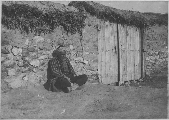 1917 ΜΟΥΣΟΥΛΜΑΝΟΣ ΣΤΗΝ ΜΕΛΙΤΗ ΦΛΩΡΙΝΑΣ (Ministère de la Culture (France),