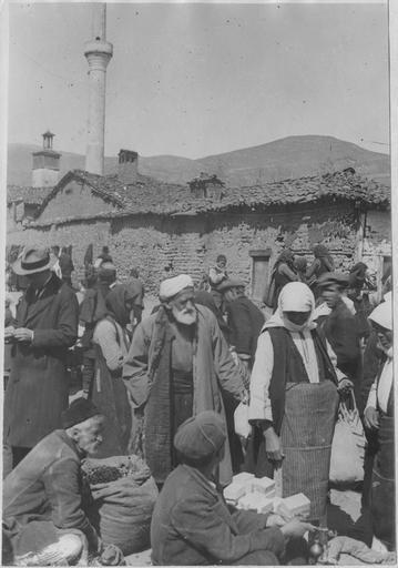 1917 ΣΤΗΝ ΑΓΟΡΑ ΤΗΣ ΦΛΩΡΙΝΑΣ (Ministère de la Culture (France), Médiathèque de