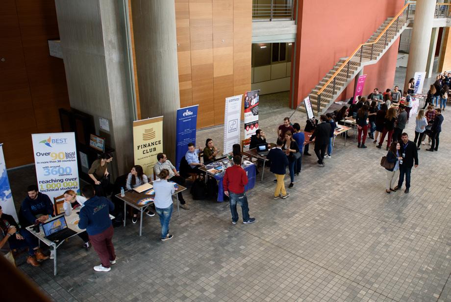 Η Πρώτη Έκθεση Επιπλέον, επιδιώξαμε να δώσουμε την ευκαιρία και σε επιστημονικές ομάδες φοιτητών από τα ανώτατα εκπαιδευτικά ιδρύματα της χώρας, να παρουσιάσουν το έργο τους και να επικοινωνήσουν