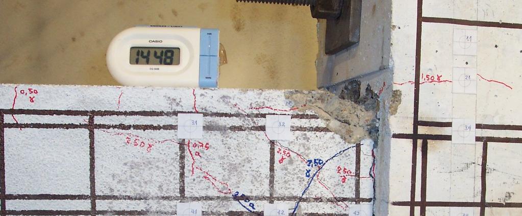 Εικόνα 7.3: Τυπική μορφή αστοχίας υποστυλώματος οπλισμένου σκυροδέματος λόγω διαρροής του διαμήκους οπλισμού του (Pantazopoulou an Syntzirma 2010).
