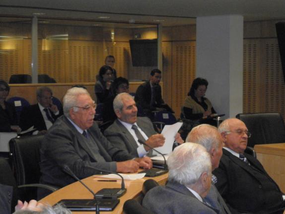 ΕΚΠΡΟΣΩΠΟΣ ΤΗΣ ΟΡΓΑΝΩΣΗΣ ΠΑΡΑΠΛΗΓΙΚΩΝ ΚΥΠΡΟΥ: (ΓΙΩΡΓΟΣ ΑΛΕΤΡΑΡΗΣ): Κύριε Πρόεδρε, αγαπητοί συνάδελφοι, στη σημερινή 13 η Σύνοδο της Βουλής των Γερόντων, σε μια εποικοδομητική συζήτηση στα πλαίσια του
