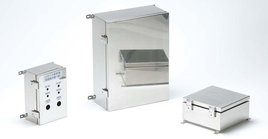 SLM SERIES Technical data IP65 Operating temperature 40 C90 C SLM ALLMOUNT STAINLESS STEEL BOX LATCINGE TYPE FEATURE ith wall-mounting brackets. IP65 enclosure with key latch.