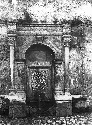 Κτίστηκε το 1776 από τον Χατζή Ιμπραχίμ αγά. Για τη συντήρησή της αφιέρωσε σχεδόν όλη του την περιουσία. Είναι το μοναδικό στο είδος του που διασώζεται σήμερα.