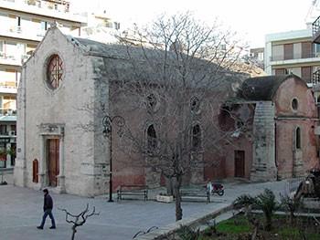Ο ναός της Σιναϊτικής μονής της Αγίας Αικατερίνης, βορειο-ανατολικά του Αγ. Μηνά, ήταν παλιότερα μετόχι της ομώνυμης Μονής του Σινά, που τον παραχώρησε στο Μητροπολιτικό ναό του Αγίου Μηνά το 1924.
