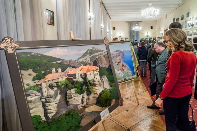 ζωγράφο κατά την περίοδο 2014-2017. Τοπία ζωγραφισμένα από την Ξένια είναι γεμάτα αγάπη για τη φύση, και διαποτισμένα με τον ήλιο και την ατμόσφαιρα της Μεσογείου.