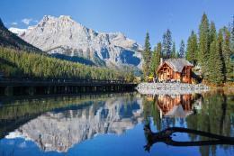 10η μέρα: Μπανφ-Λίμνη Moraine Στο πρόγραμμα της ημέρας «πρωταγωνιστεί» η επίσκεψη στο θαυμαστό έργο της φύσης Εθνικό Πάρκο Μπανφ (Banff National Park), το «καμάρι» της εθνικής κληρονομιάς του Καναδά