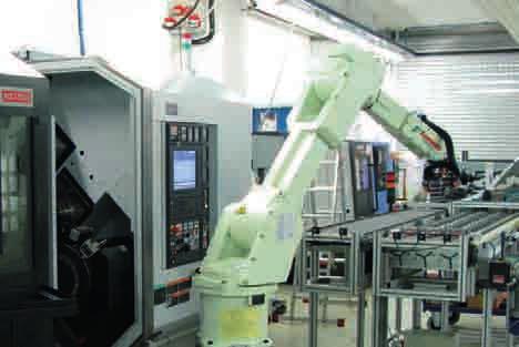 posluževanje prvič uporabil robota. S tehnologijo pokrivajo večji del posluževanja strojev, postavljenih v avtomobilski industriji, polnjenje strojev, merjenje in prekladanje izdelkov.