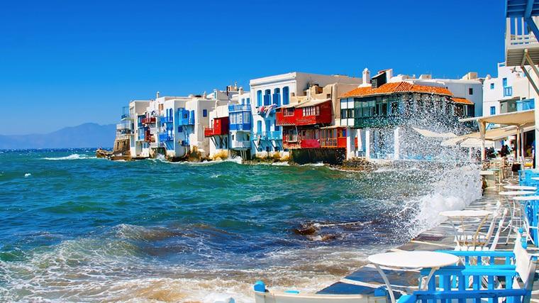 9) Κεφτέδες από χοιροσφάγια Συνταγή από Μύκονος 1 κ. χοιρινό κιμά, χοντροκομμένο με μαχαίρι 1/2 κ.