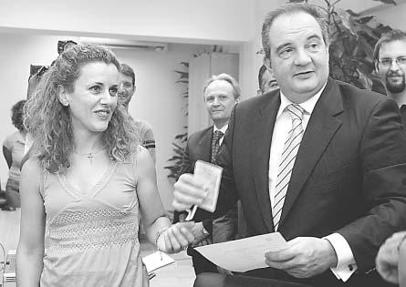 η Αριάνα επιβεβαιώνει ότι βγαίνει με τον Νέιθαν