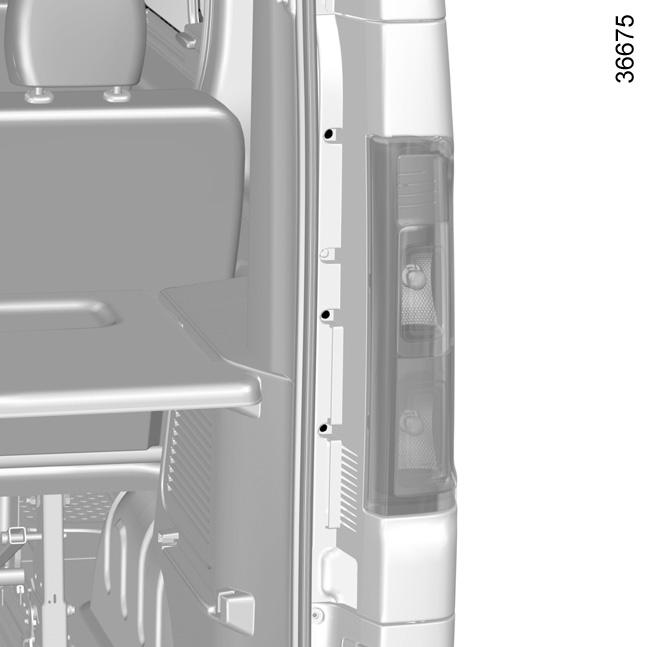 ΠΙΣΩ ΦΩΤΑ: αντικατάσταση λαμπτήρων (1/4) A 2 3 1 A 2 4 Συγκρότημα πίσω φώτων A Αφαιρέστε τις βίδες 1.