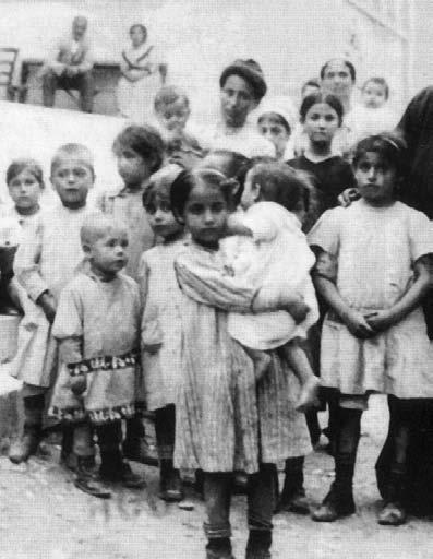 Ελληνικός Τύπος 21 Απριλίου, 2017 Τύπος Αποκαλύψεις 29 Ο ρόλος του Στεργιάδη και η εντολή Γούναρη «Αποφύγετε δημιουργία προσφυγικού ζητήματος» Ο «εκρηκτικός συνδυασμός» της διπλωματικής «απομόνωσης»