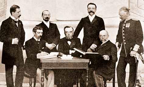 Coubertina je posebno zabrinjavao nedostatak interesa kod sveuëiliπta za olimpijske igre. Nakon prvog neuspjeha 1892.