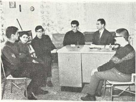 Υγιεινό περιβάλλον συντελεί στήν τόνωση τοΰ ενδιαφέροντος γιά τή μόρφωση.