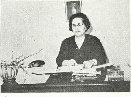 Λαζαρίδου, απόφοιτος τοΰ σχολείου.