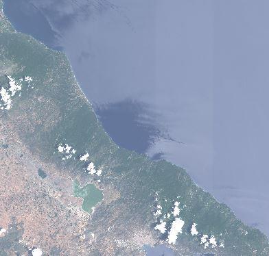 Landsat 8 πριν την ατμοσφαιρική διόρθωση Landsat 8 μετά την ατμοσφαιρική διόρθωση Εικόνα 2.1 Εικόνα Landsat 8 πριν και μετά την ατμοσφαιρική διόρθωση 4.1.3.