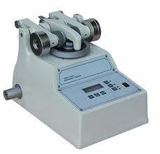 tribometar (Abrasive tribometer) Uređaj za merenje otpornosti materijala na abrazivno habanje Rotacioni abrazioni tribometar AC test (AC Fine Test Dust (ACFTD) Test koji se