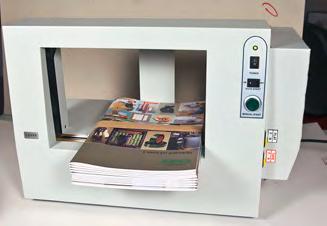 Aparati za prevezovanje s trakom 20 50 mm P-30 Za prevezovanje malih paketov.