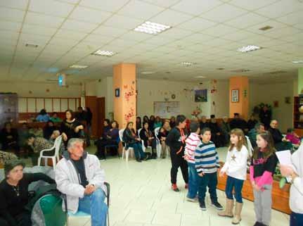 ΧΡΙΣΤΟΥΓΕΝΝΙΑΤΙΚΗ ΓΙΟΡΤΗ ΤΙΜΙΟΥ ΣΤΑΥΡΟΥ Στις 19/12/2013,στις 6:00 μ.μ, πραγματοποιήθηκε σε κλειστό κύκλο η ετήσια χριστουγεννιάτικη γιορτή του Οικοτροφείου «Τίμιος Σταυρός».