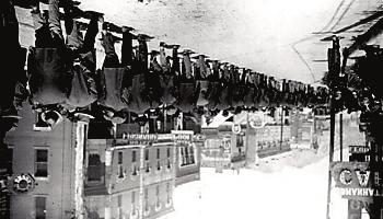 απεργών και είχαν εγκλωβιστεί μέσα στην κόλαση της φωτιάς σε έναν αυτοσχέ- ενέπνευσαν τον Γούντι Γκάθρι διο λάκκο.
