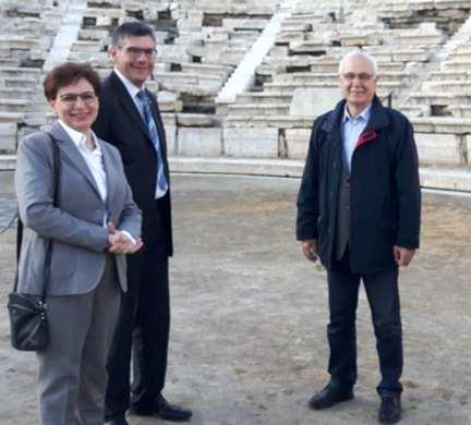 2 έως 5 Απριλίου 2017: Λάρισα Η Λάρισα εκµεταλλεύεται καλύτερα το τουριστικό της δυναµικό Νέα συνεργασία µεταξύ των ήµων Λάρισας και Όφενµπουργκ στο δηµοτικό και περιφερειακό δίκτυο Θεσσαλίας και