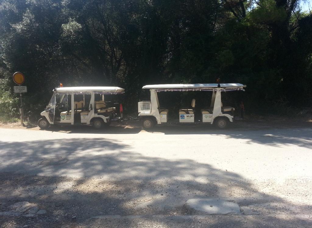 Εγκατάσταση σταθμών φόρτισης στο Εθνικό Πάρκο του Mljet σύστημα φωτοβολταϊκών με ισχύ 41,5 kw, θα τοποθετηθούν σταθμοί φόρτισης στις αποβάθρες και θα αγοραστούν 3 ηλεκτρικά σκάφη.