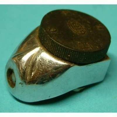 076 781 906 Deckelring mit Aufsatz für Verstellung 076 781 917 Zündschalterverschluß NSU Lux 45,00 076 781 907 Glashaltering