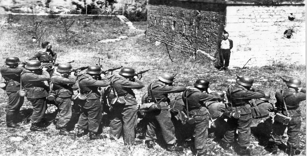 Έκαξ από αοημύξ ήηακ θαη μ αδενθόξ ημο παππμύ μμο, μ Οηέιημξ Μηθμκμμάθεξ, 19 πνμκώκ. Ιαδί με άιιμοξ πςνηακμύξ έθακακ ζαμπμηάδ ζημοξ Γενμακμύξ αιιά θάπμημη πνμδόηεξ ημ μεηέθενακ ζημκ επζνό.