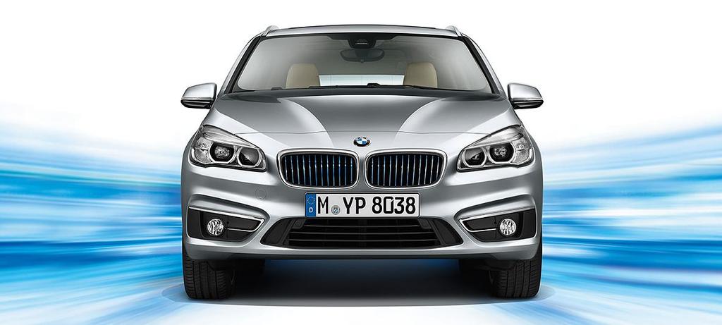 BMW 225xe_iPerformance Τα 330e και 530e έχουν ισχύ 252 ίππων και 420 Nm ροπής, ενώ η κατανάλωση καυσίμου κυμαίνεται θεωρητικά- στα 2 λτ/100 χλμ. και οι εκπομπές ρύπων μεταξύ 44 και 49 γρ./χλμ.