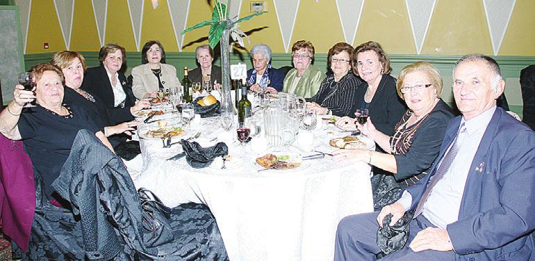 γνωστή του ευγλωττία και στις δυο γλώσσες, Αρχιεπίσκοπο Καναδά Σεβασμιώτατο κ.