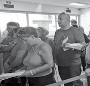 .. 07 Η «Σπιναλόγγα» της Χίου: Το άγνωστο λεπροκομείο του νησιού 10 Τι έδειξε η συνάντηση Πετρίδη-Κιτρομηλίδη 13 Αμείλικτος αυγοπόλεμος στην Ευρώπη 61 ΑΠΟΕΛ-Απόλλωνας 1-2: Ανατροπή