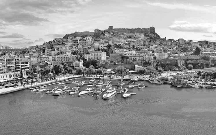 46 ΤΑΞΙΔΙ LIFE 11 Αυγούστου 2017 Καβάλα: Διαχρονικό σταυροδρόμι Προορισµός ιδανικός για όλο τον χρόνο, η Καβάλα γοητεύει µε χίλιους τρόπους: µε την υποβλητική παλιά πόλη της, µε τα µνηµεία της, τις