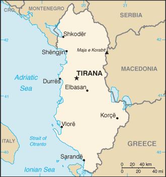 Ζ ΑιβαλΫα Ωρεη πιεζπζκφ 3.600.523 (2007) θαη Ωθηαζε 28.748 ηεηξαγσληθψ ρηιηφκεηξα. Κεηαμχ 1990 θαη 1992 ε ΑιβαλΫα ηεξκψηηζε 46 Ωηε θνκκνπληζηηθνχ θαζεζηψηνο θαη θαζηωξσζε κηα πνιπθνκκαηηθϊ δεκνθξαηϋα.