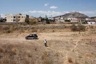 Μάλιστα κατά τμήματα έχουν αναπτυχθεί και τραπεζοειδή αναχώματα.